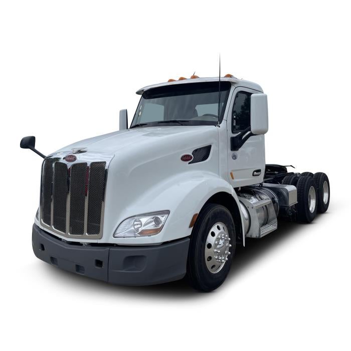 2021 Peterbilt 579 Base in White — front three-quarter view